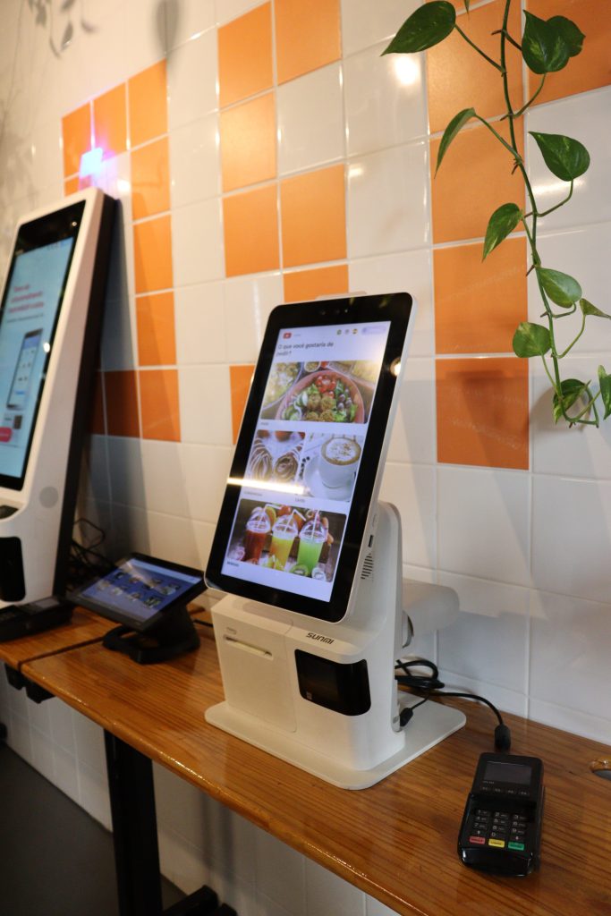 modelo de tablet para restaurante usado como comanda digital