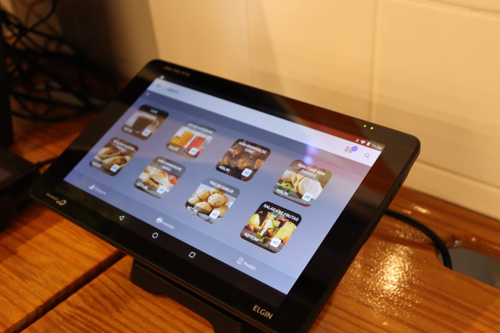 tablet para restaurante com cardápio online