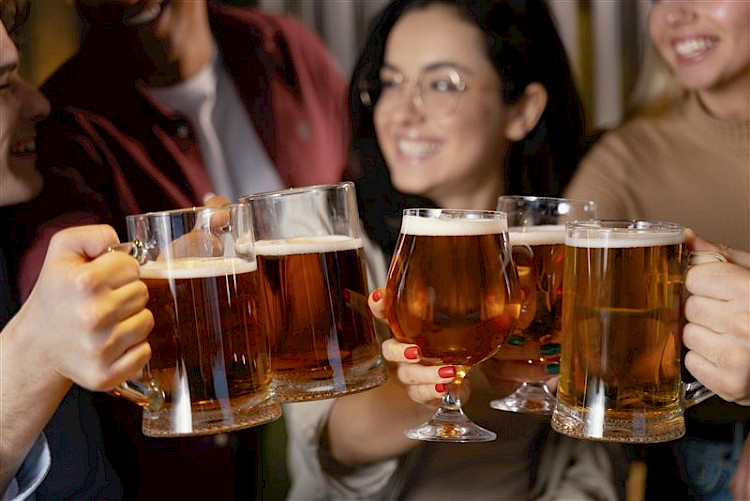 Consumidor movimenta promoções em restaurantes Foto: Freepik
